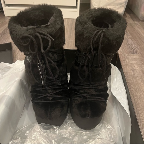 Moon Boot tall Icon black faux fur boots - Picture 8 of 14
